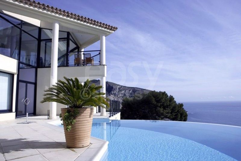 cherche une société qui loue des lieux pour prises de vues sur Monaco