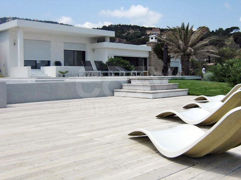 Location villa avec piscine pour production photo a saint tropez