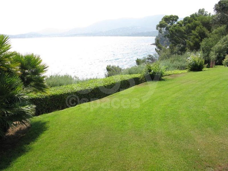 Magnifique jardin vue mer pour photo Var 83