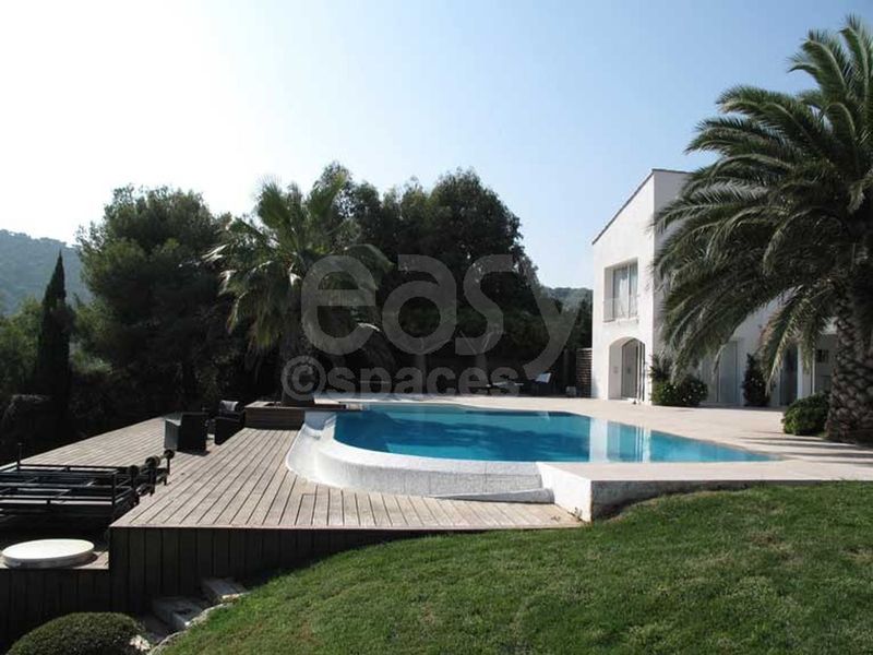 Villa moderne avec piscine et vue mer Saint-Tropez Var