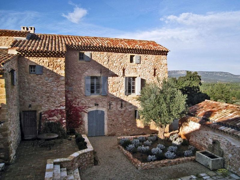 location de maison de charme  pour tournages et shootings photos lubéron