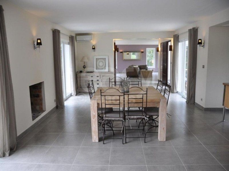 villa avec piscine à louer pour des tournages de films ou/et shootings photo cannes