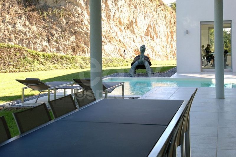 location de lieu pour le cinema et la television avec  piscine lyon