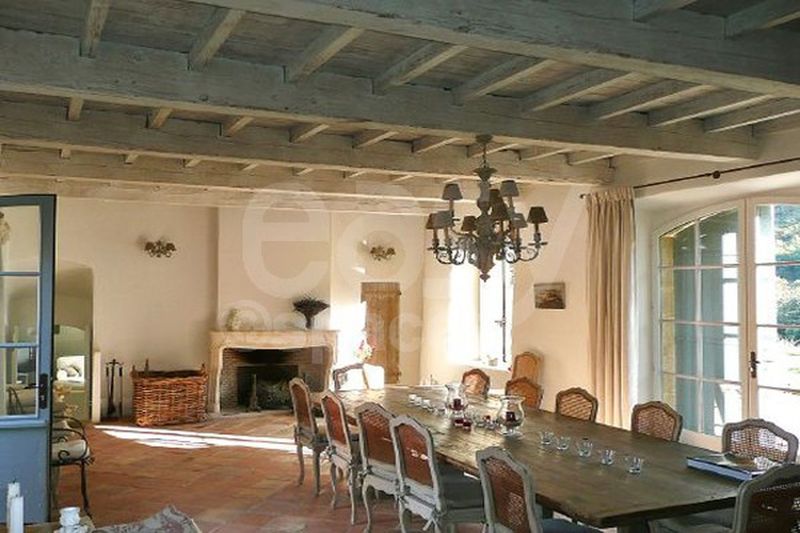 location de decor pour tournage de film Luberon