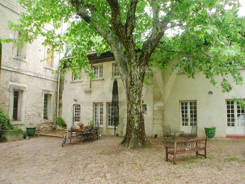 où louer un lieu de tournage à arles