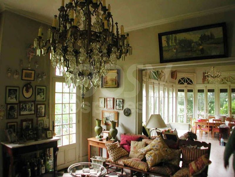 location de château pour photos dans le sud de la France Arles