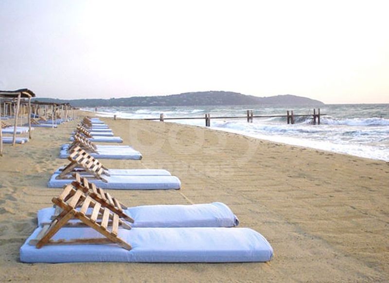 REPERAGES PHOTOS ET TOURNAGES PLAGES PRIVEES ENTRE TOULON ET SAINT-TROPEZ