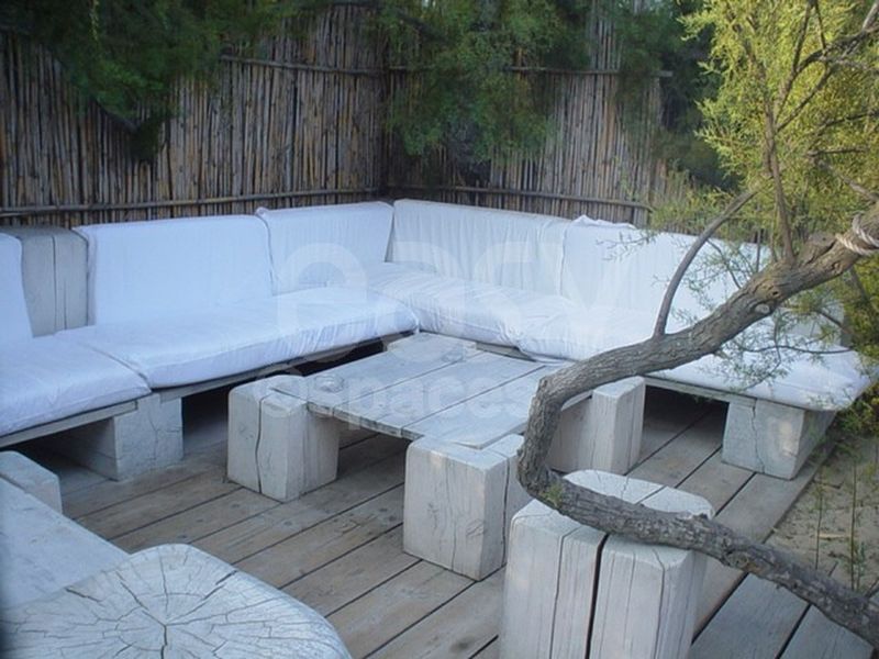 REPERAGES PHOTOS ET TOURNAGES PLAGES PRIVEES ENTRE TOULON ET SAINT-TROPEZ