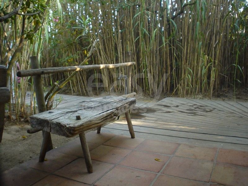 REPERAGES PHOTOS ET TOURNAGES PLAGES PRIVEES ENTRE TOULON ET SAINT-TROPEZ