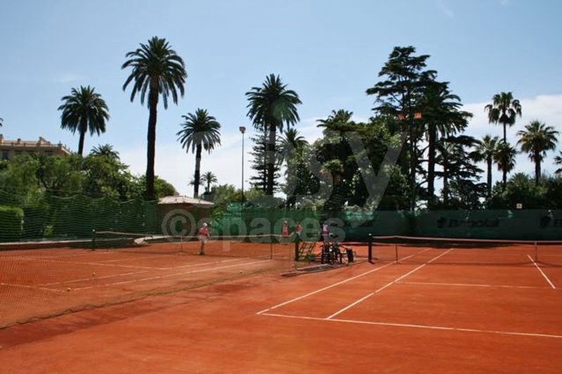 location de terrain de tennis en terre battue nice côte d ' azur