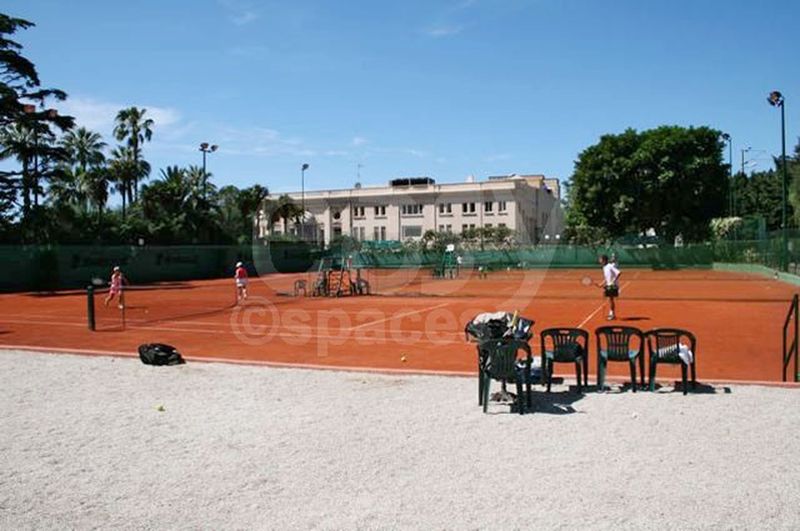louer des terrains de tennis pour les tournages en région provence alpes côte d ' azur nice