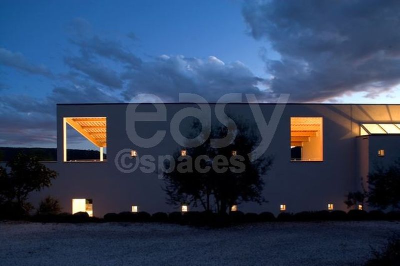 location de lieux et maisons avec piscine pour tournages de films pour le cinéma et la télé cannes