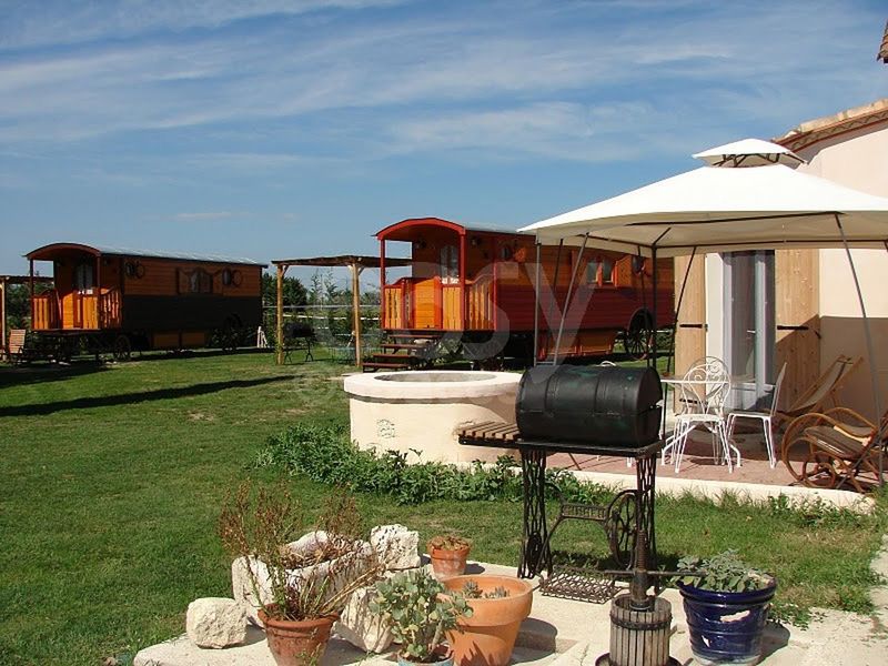 location de roulotte pour photos de mode camargue
