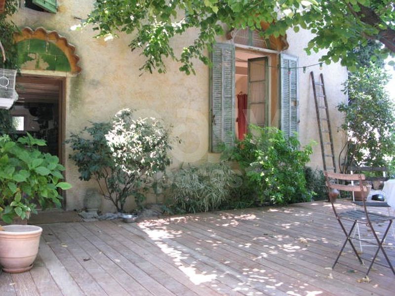 location d'extérieur pour tournages de films en region provence alpes cote d'azur marseille