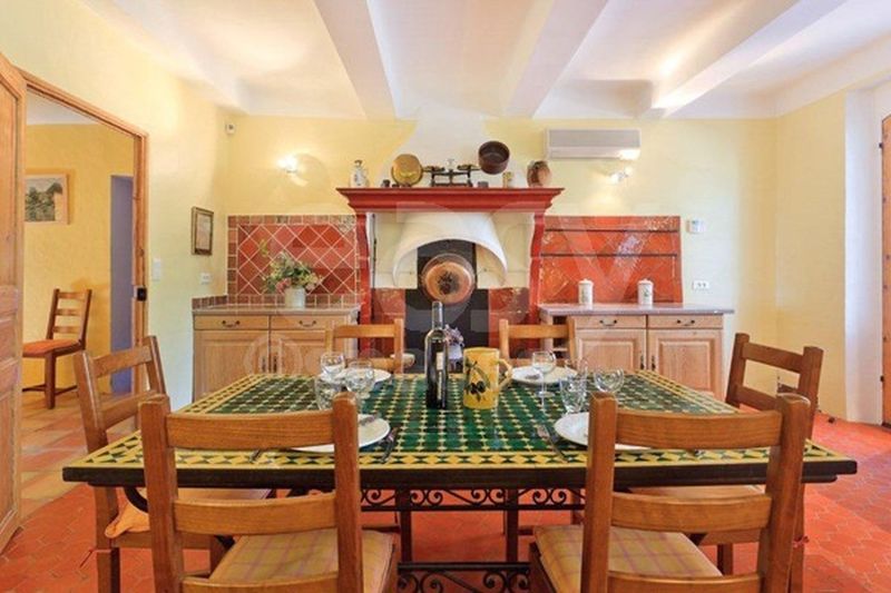 location de lieux de tournages maison avec piscine sud de la france