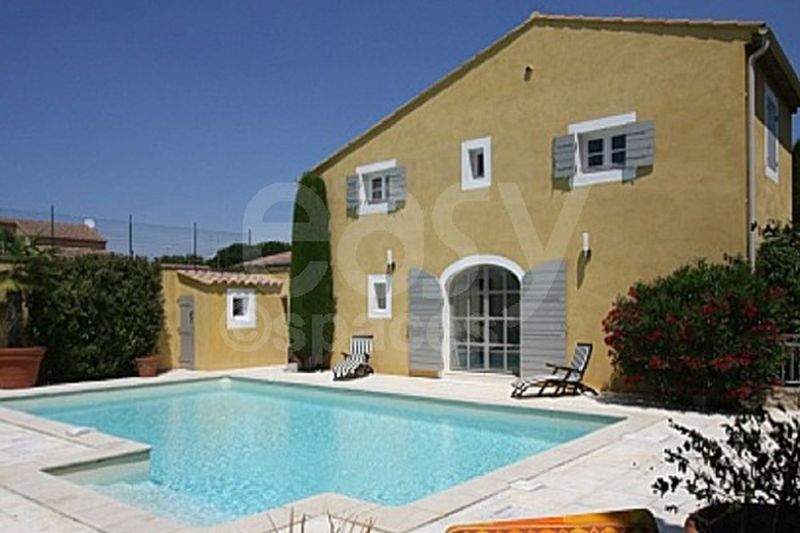 location de villa avec piscine pour tournage de film Saint Remy de Provence
