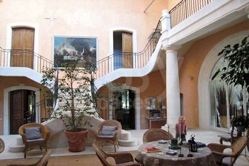 location de lieu avec terrasse et jardin pour shooting mode dans le sud de la france Monaco