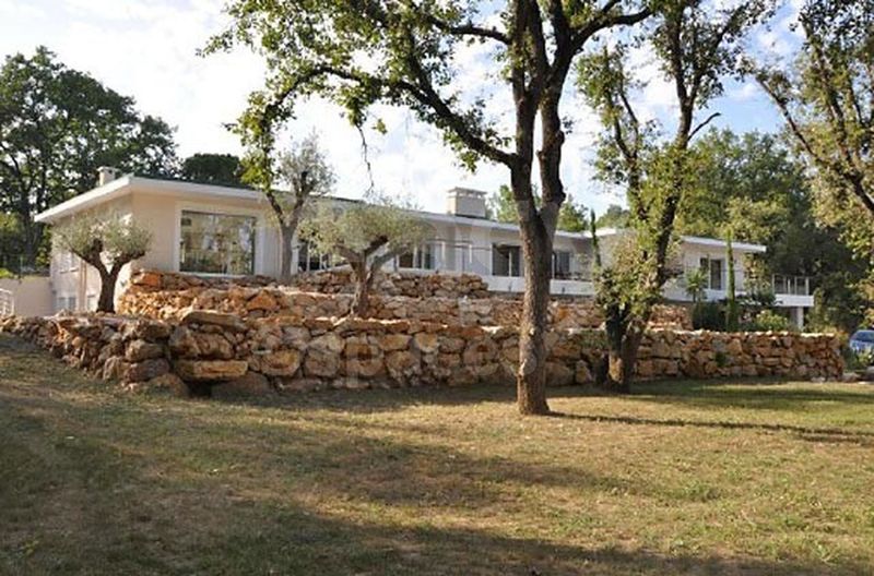 location de villa avec piscine pour les tournages de films publicitaires et photos de mode cannes