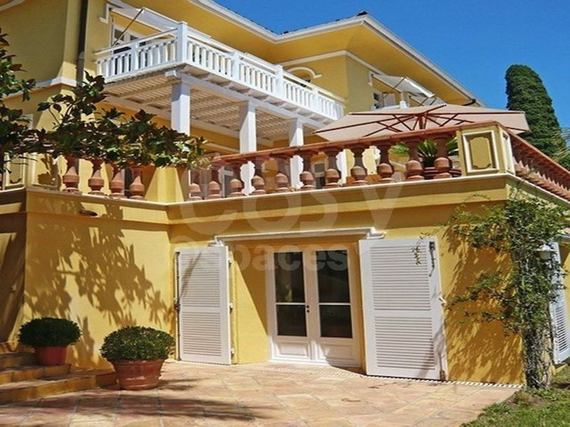 Belle demeure à louer pour long-metrage PACA Var 83 Saint-Tropez