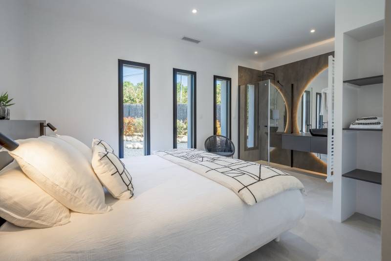 location de villa moderne pour tournage sud de la france