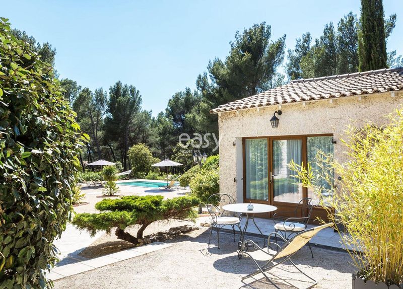 qui connaît un lieu de tournage dans le luberon?