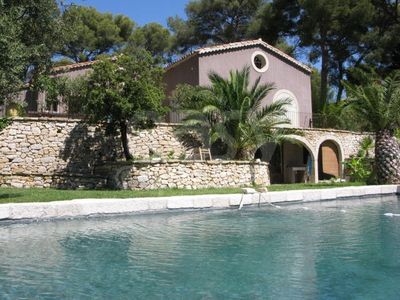 Notre zone d'activité pour ce service Lieu de tournage avec piscine vue mer à débordement