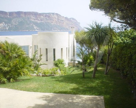 villa contemporaine avec piscine en location pour productions photos cassis france 