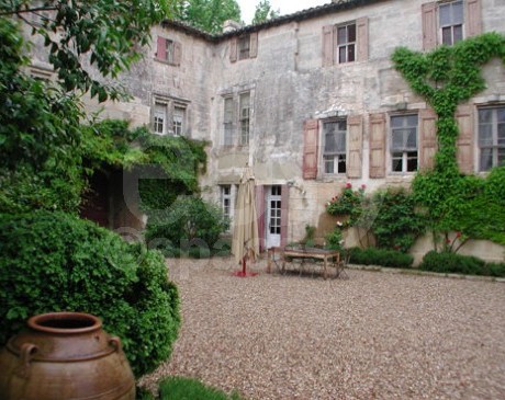 location de belle demeure pour tournage de films Arles